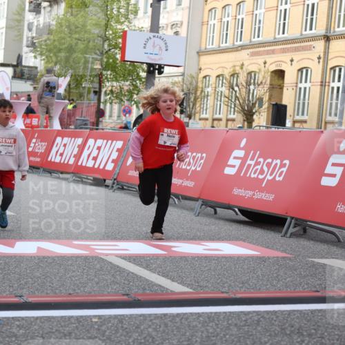 25.04.2026 - Das Zehntel Strokosch-Dieckow http://msf.ph/oto/9618054 25.04.2026 09:11:25 Ziel 1427, 1903, 2549 meine-sportfotos.de