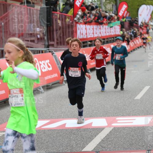 25.04.2026 - Das Zehntel Strokosch-Dieckow http://msf.ph/oto/9618059 25.04.2026 08:48:42 Ziel 1519, 3107, 3394, 3408, 3410 meine-sportfotos.de