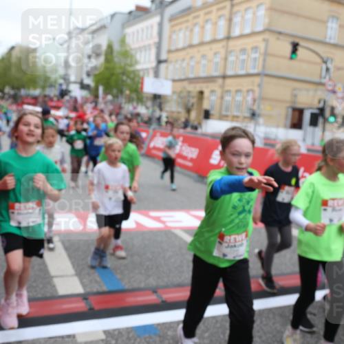 25.04.2026 - Das Zehntel Strokosch-Dieckow http://msf.ph/oto/9618061 25.04.2026 11:01:00 Ziel 5045, 5094, 5155, 5163, 5358, 5389, 5408, 5438, 5541, 5983, 6214, 6218, 6320, 6362, 6366, 6390, 6492, 6516, 6572, 6631, 6648, 6872, 6896, 6975, 7029, 7098, 7119, 7329, 7346, 7376, 7411, 7521, 7850, 7876 meine-sportfotos.de