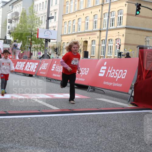 25.04.2026 - Das Zehntel Strokosch-Dieckow http://msf.ph/oto/9618073 25.04.2026 09:11:26 Ziel 1427, 1903, 2549 meine-sportfotos.de