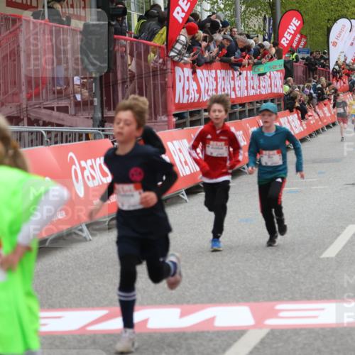 25.04.2026 - Das Zehntel Strokosch-Dieckow http://msf.ph/oto/9618087 25.04.2026 08:48:43 Ziel 1519, 3107, 3394, 3408, 3410 meine-sportfotos.de