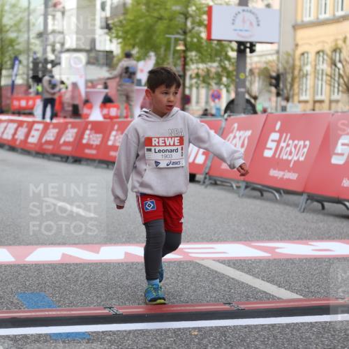 25.04.2026 - Das Zehntel Strokosch-Dieckow http://msf.ph/oto/9618107 25.04.2026 09:11:28 Ziel 1903, 2549 meine-sportfotos.de