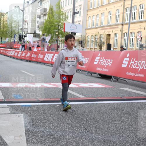 25.04.2026 - Das Zehntel Strokosch-Dieckow http://msf.ph/oto/9618127 25.04.2026 09:11:28 Ziel 1903, 2549 meine-sportfotos.de