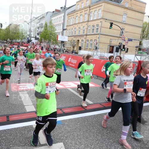 25.04.2026 - Das Zehntel Strokosch-Dieckow http://msf.ph/oto/9618140 25.04.2026 11:00:59 Ziel 5045, 5094, 5155, 5163, 5297, 5301, 5358, 5389, 5408, 5438, 5541, 5767, 6214, 6218, 6305, 6306, 6320, 6362, 6366, 6390, 6492, 6516, 6572, 6631, 6648, 6872, 6896, 6975, 7029, 7098, 7119, 7329, 7346, 7376, 7411, 7521, 7850, 7876 meine-sportfotos.de