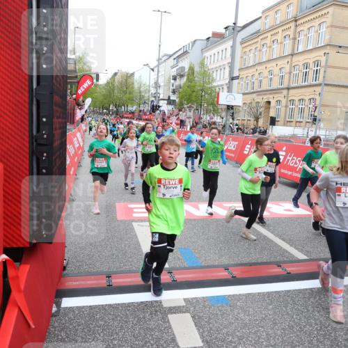 25.04.2026 - Das Zehntel Strokosch-Dieckow http://msf.ph/oto/9618190 25.04.2026 11:00:59 Ziel 5045, 5094, 5155, 5163, 5297, 5301, 5358, 5389, 5408, 5438, 5541, 5767, 6214, 6218, 6305, 6306, 6320, 6362, 6366, 6390, 6492, 6516, 6572, 6631, 6648, 6872, 6896, 6975, 7029, 7098, 7119, 7329, 7346, 7376, 7411, 7521, 7850, 7876 meine-sportfotos.de