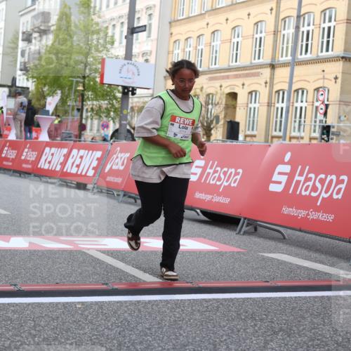 25.04.2026 - Das Zehntel Strokosch-Dieckow http://msf.ph/oto/9618214 25.04.2026 09:11:43 Ziel 3319 meine-sportfotos.de
