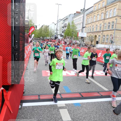 25.04.2026 - Das Zehntel Strokosch-Dieckow http://msf.ph/oto/9618216 25.04.2026 11:00:58 Ziel 5045, 5094, 5155, 5163, 5297, 5301, 5358, 5408, 5438, 5541, 5767, 6214, 6218, 6270, 6274, 6305, 6306, 6320, 6492, 6516, 6572, 6631, 6648, 6896, 6975, 7029, 7076, 7081, 7098, 7119, 7329, 7346, 7376, 7411, 7850, 7876 meine-sportfotos.de