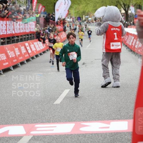 25.04.2026 - Das Zehntel Strokosch-Dieckow http://msf.ph/oto/9618226 25.04.2026 08:48:46 Ziel 3107, 3394, 3408, 3410, 3580 meine-sportfotos.de