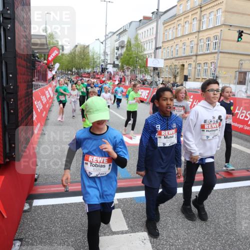 25.04.2026 - Das Zehntel Strokosch-Dieckow http://msf.ph/oto/9618253 25.04.2026 11:00:58 Ziel 5045, 5094, 5155, 5163, 5297, 5301, 5358, 5408, 5438, 5541, 5767, 6214, 6218, 6270, 6274, 6305, 6306, 6320, 6492, 6516, 6572, 6631, 6648, 6896, 6975, 7029, 7076, 7081, 7098, 7119, 7329, 7346, 7376, 7411, 7850, 7876 meine-sportfotos.de