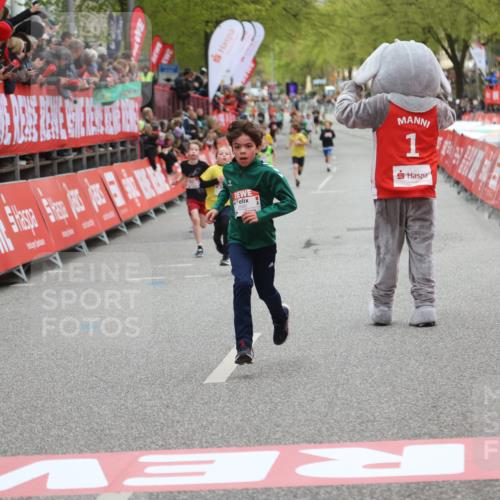25.04.2026 - Das Zehntel Strokosch-Dieckow http://msf.ph/oto/9618254 25.04.2026 08:48:46 Ziel 3107, 3394, 3408, 3410, 3580 meine-sportfotos.de