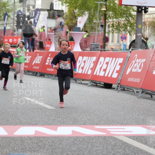 25.04.2026 - Das Zehntel Strokosch-Dieckow http://msf.ph/oto/9618282 25.04.2026 09:11:48 Ziel 3319 meine-sportfotos.de