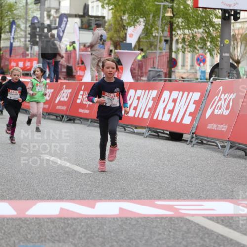 25.04.2026 - Das Zehntel Strokosch-Dieckow http://msf.ph/oto/9618289 25.04.2026 09:11:48 Ziel 3319 meine-sportfotos.de