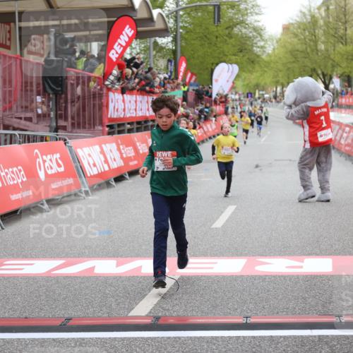25.04.2026 - Das Zehntel Strokosch-Dieckow http://msf.ph/oto/9618309 25.04.2026 08:48:47 Ziel 3107, 3394, 3408, 3410, 3580 meine-sportfotos.de