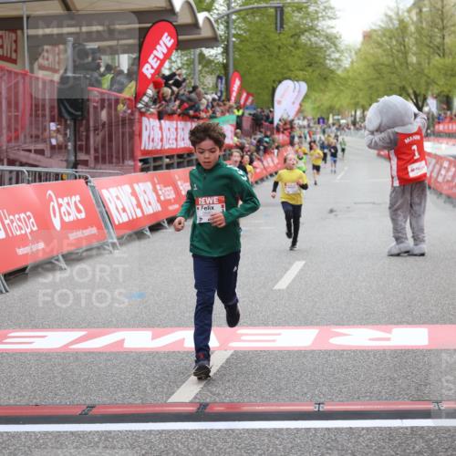 25.04.2026 - Das Zehntel Strokosch-Dieckow http://msf.ph/oto/9618321 25.04.2026 08:48:47 Ziel 3107, 3394, 3408, 3410, 3580 meine-sportfotos.de