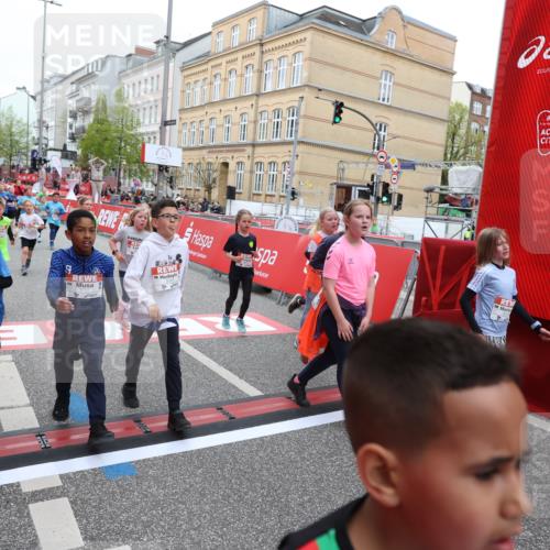 25.04.2026 - Das Zehntel Strokosch-Dieckow http://msf.ph/oto/9618323 25.04.2026 11:00:57 Ziel 5094, 5155, 5163, 5164, 5297, 5301, 5358, 5408, 5438, 5460, 5767, 6214, 6218, 6270, 6274, 6305, 6306, 6320, 6427, 6492, 6572, 6608, 6631, 6648, 6975, 7029, 7076, 7081, 7098, 7119, 7346, 7376, 7411, 7850, 7876 meine-sportfotos.de