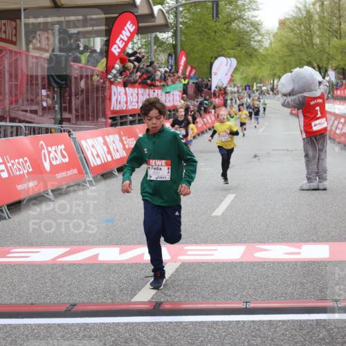 25.04.2026 - Das Zehntel Strokosch-Dieckow http://msf.ph/oto/9618342 25.04.2026 08:48:47 Ziel 3107, 3394, 3408, 3410, 3580 meine-sportfotos.de