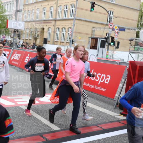 25.04.2026 - Das Zehntel Strokosch-Dieckow http://msf.ph/oto/9618352 25.04.2026 11:00:56 Ziel 5094, 5155, 5163, 5164, 5238, 5297, 5301, 5358, 5408, 5438, 5460, 5767, 6214, 6218, 6257, 6261, 6270, 6274, 6305, 6306, 6320, 6387, 6427, 6572, 6608, 6631, 6648, 6975, 7029, 7076, 7081, 7098, 7376, 7411, 7535, 7761, 7876 meine-sportfotos.de