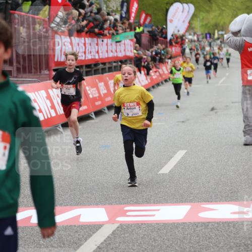 25.04.2026 - Das Zehntel Strokosch-Dieckow http://msf.ph/oto/9618358 25.04.2026 08:48:49 Ziel 1587, 2053, 3107, 3394, 3408, 3410, 3580 meine-sportfotos.de
