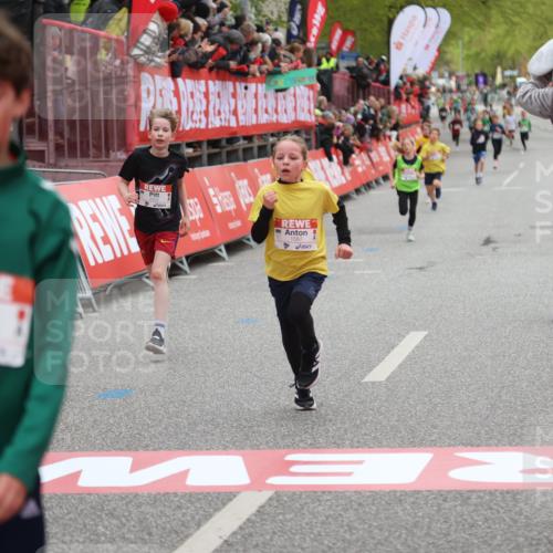 25.04.2026 - Das Zehntel Strokosch-Dieckow http://msf.ph/oto/9618376 25.04.2026 08:48:49 Ziel 1587, 2053, 3107, 3394, 3408, 3410, 3580 meine-sportfotos.de