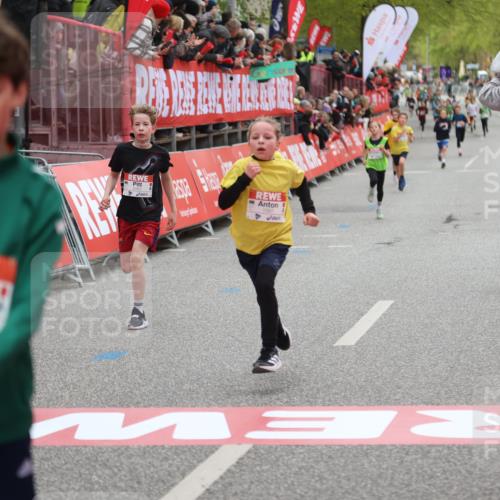 25.04.2026 - Das Zehntel Strokosch-Dieckow http://msf.ph/oto/9618382 25.04.2026 08:48:49 Ziel 1587, 2053, 3107, 3394, 3408, 3410, 3580 meine-sportfotos.de