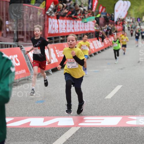 25.04.2026 - Das Zehntel Strokosch-Dieckow http://msf.ph/oto/9618390 25.04.2026 08:48:49 Ziel 1587, 2053, 3107, 3394, 3408, 3410, 3580 meine-sportfotos.de