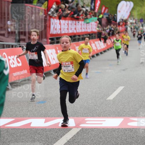 25.04.2026 - Das Zehntel Strokosch-Dieckow http://msf.ph/oto/9618405 25.04.2026 08:48:49 Ziel 1587, 2053, 3107, 3394, 3408, 3410, 3580 meine-sportfotos.de
