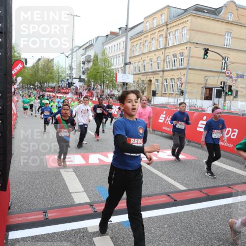 25.04.2026 - Das Zehntel Strokosch-Dieckow http://msf.ph/oto/9618408 25.04.2026 11:00:55 Ziel 5078, 5094, 5155, 5163, 5164, 5238, 5297, 5301, 5358, 5408, 5438, 5460, 5767, 6214, 6218, 6257, 6261, 6270, 6274, 6305, 6306, 6320, 6387, 6427, 6556, 6572, 6608, 6631, 6975, 7076, 7081, 7376, 7411, 7535, 7559, 7761, 7876 meine-sportfotos.de