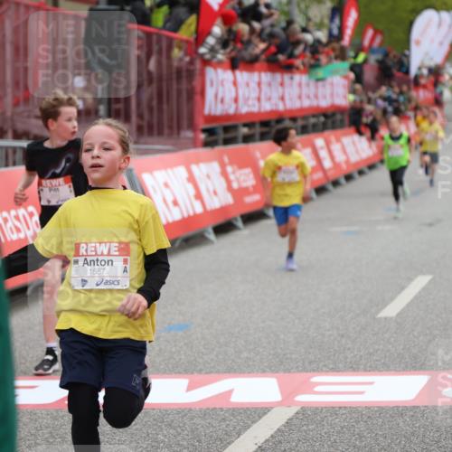 25.04.2026 - Das Zehntel Strokosch-Dieckow http://msf.ph/oto/9618440 25.04.2026 08:48:50 Ziel 1587, 2053, 3394, 3408, 3410, 3580 meine-sportfotos.de