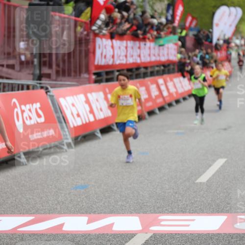 25.04.2026 - Das Zehntel Strokosch-Dieckow http://msf.ph/oto/9618456 25.04.2026 08:48:50 Ziel 1587, 2053, 3394, 3408, 3410, 3580 meine-sportfotos.de