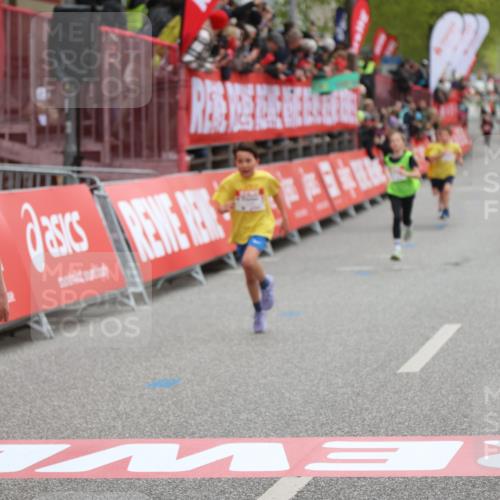 25.04.2026 - Das Zehntel Strokosch-Dieckow http://msf.ph/oto/9618464 25.04.2026 08:48:50 Ziel 1587, 2053, 3394, 3408, 3410, 3580 meine-sportfotos.de