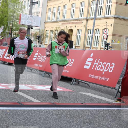 25.04.2026 - Das Zehntel Strokosch-Dieckow http://msf.ph/oto/9618554 25.04.2026 09:11:55 Ziel 1230, 1238, 3280 meine-sportfotos.de
