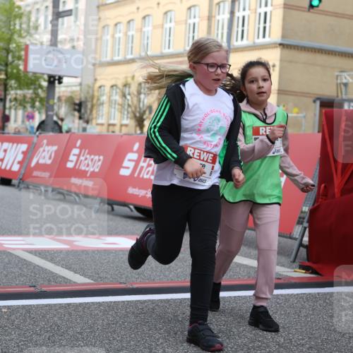 25.04.2026 - Das Zehntel Strokosch-Dieckow http://msf.ph/oto/9618612 25.04.2026 09:11:56 Ziel 1230, 1238, 3280 meine-sportfotos.de