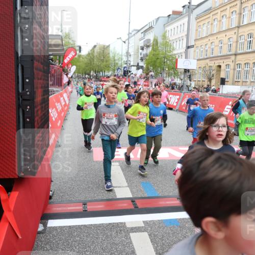 25.04.2026 - Das Zehntel Strokosch-Dieckow http://msf.ph/oto/9618613 25.04.2026 11:00:52 Ziel 5026, 5075, 5078, 5164, 5238, 5297, 5301, 5358, 5460, 5767, 5860, 6257, 6261, 6270, 6274, 6305, 6306, 6387, 6427, 6556, 6608, 6654, 6661, 6671, 6742, 7033, 7057, 7066, 7076, 7081, 7535, 7559, 7657, 7761, 7876 meine-sportfotos.de