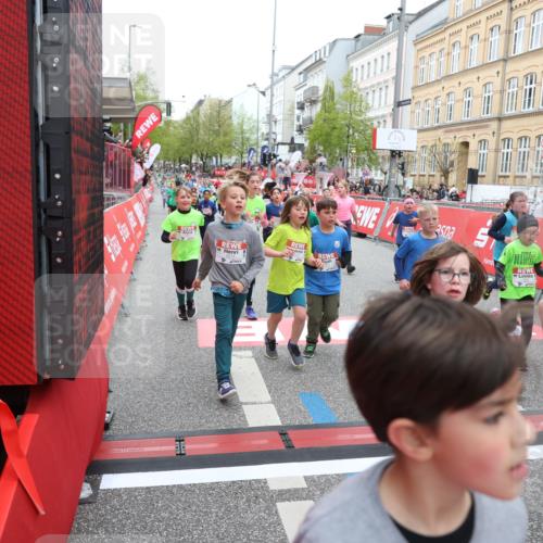 25.04.2026 - Das Zehntel Strokosch-Dieckow http://msf.ph/oto/9618625 25.04.2026 11:00:52 Ziel 5026, 5075, 5078, 5164, 5238, 5297, 5301, 5358, 5460, 5767, 5860, 6257, 6261, 6270, 6274, 6305, 6306, 6387, 6427, 6556, 6608, 6654, 6661, 6671, 6742, 7033, 7057, 7066, 7076, 7081, 7535, 7559, 7657, 7761, 7876 meine-sportfotos.de