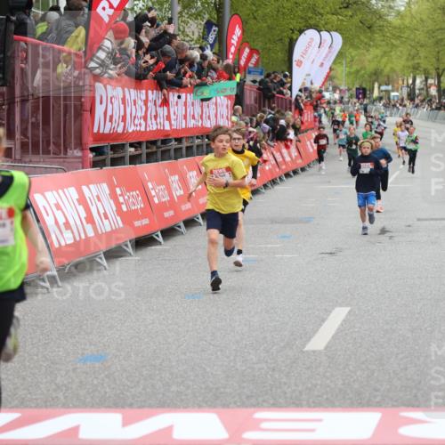 25.04.2026 - Das Zehntel Strokosch-Dieckow http://msf.ph/oto/9618634 25.04.2026 08:48:54 Ziel 1587, 2053, 2796, 3222, 3580 meine-sportfotos.de