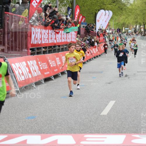 25.04.2026 - Das Zehntel Strokosch-Dieckow http://msf.ph/oto/9618640 25.04.2026 08:48:54 Ziel 1587, 2053, 2796, 3222, 3580 meine-sportfotos.de