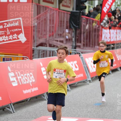 25.04.2026 - Das Zehntel Strokosch-Dieckow http://msf.ph/oto/9618649 25.04.2026 08:48:57 Ziel 2053, 2058, 2796, 2815, 3222 meine-sportfotos.de