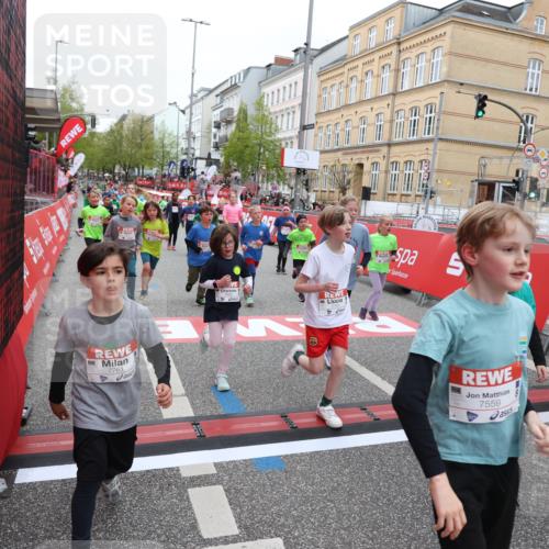 25.04.2026 - Das Zehntel Strokosch-Dieckow http://msf.ph/oto/9618686 25.04.2026 11:00:51 Ziel 5026, 5075, 5078, 5164, 5238, 5297, 5301, 5429, 5460, 5767, 5860, 6257, 6261, 6270, 6274, 6305, 6306, 6387, 6427, 6556, 6608, 6654, 6661, 6671, 6742, 7033, 7057, 7066, 7076, 7081, 7535, 7559, 7657, 7761 meine-sportfotos.de