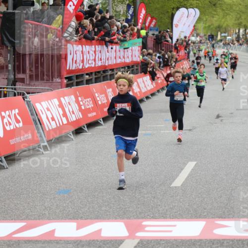 25.04.2026 - Das Zehntel Strokosch-Dieckow http://msf.ph/oto/9618694 25.04.2026 08:48:59 Ziel 2058, 2796, 2815, 3222, 3574 meine-sportfotos.de