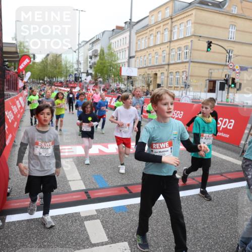 25.04.2026 - Das Zehntel Strokosch-Dieckow http://msf.ph/oto/9618724 25.04.2026 11:00:51 Ziel 5026, 5075, 5078, 5164, 5238, 5297, 5301, 5429, 5460, 5767, 5860, 6257, 6261, 6270, 6274, 6305, 6306, 6387, 6427, 6556, 6608, 6654, 6661, 6671, 6742, 7033, 7057, 7066, 7076, 7081, 7535, 7559, 7657, 7761 meine-sportfotos.de