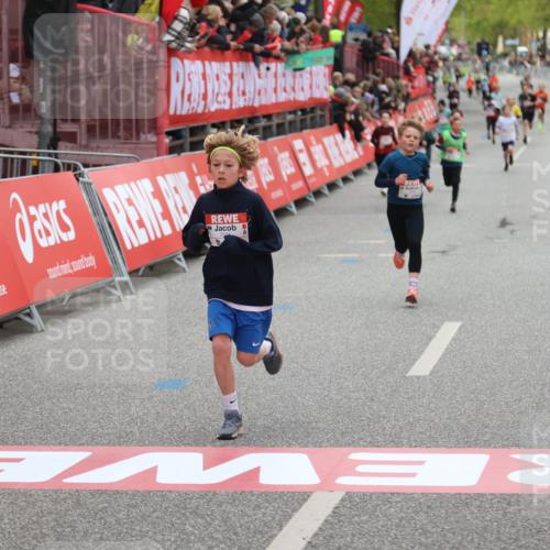 25.04.2026 - Das Zehntel Strokosch-Dieckow http://msf.ph/oto/9618745 25.04.2026 08:48:59 Ziel 2058, 2796, 2815, 3222, 3574 meine-sportfotos.de