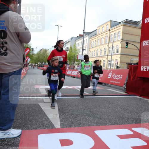 25.04.2026 - Das Zehntel Strokosch-Dieckow http://msf.ph/oto/9618790 25.04.2026 09:12:02 Ziel 1391, 1801, 2557, 3586 meine-sportfotos.de