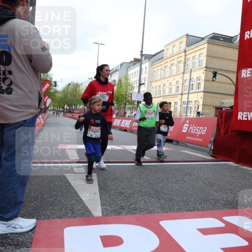 25.04.2026 - Das Zehntel Strokosch-Dieckow http://msf.ph/oto/9618802 25.04.2026 09:12:02 Ziel 1391, 1801, 2557, 3586 meine-sportfotos.de