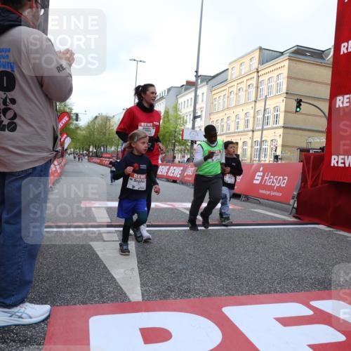 25.04.2026 - Das Zehntel Strokosch-Dieckow http://msf.ph/oto/9618809 25.04.2026 09:12:03 Ziel 1391, 1801, 2557, 3586 meine-sportfotos.de