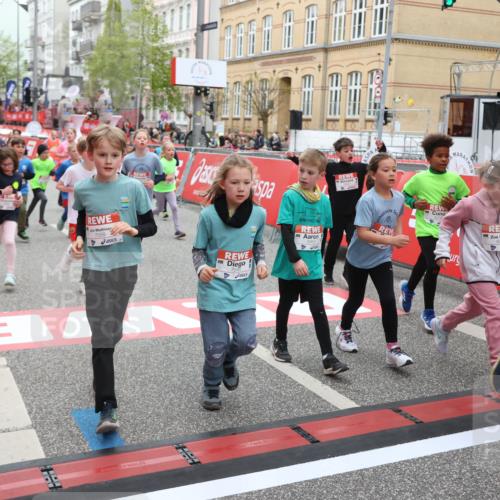 25.04.2026 - Das Zehntel Strokosch-Dieckow http://msf.ph/oto/9618813 25.04.2026 11:00:50 Ziel 5026, 5075, 5078, 5164, 5238, 5429, 5460, 5860, 6257, 6261, 6270, 6274, 6387, 6427, 6556, 6608, 6643, 6654, 6661, 6671, 6742, 7033, 7057, 7066, 7076, 7081, 7235, 7241, 7371, 7372, 7384, 7535, 7559, 7644, 7657, 7761 meine-sportfotos.de
