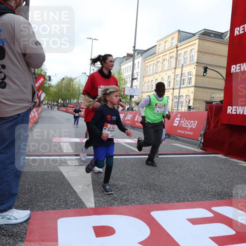 25.04.2026 - Das Zehntel Strokosch-Dieckow http://msf.ph/oto/9618817 25.04.2026 09:12:03 Ziel 1391, 1801, 2557, 3586 meine-sportfotos.de
