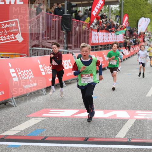 25.04.2026 - Das Zehntel Strokosch-Dieckow http://msf.ph/oto/9618830 25.04.2026 08:49:06 Ziel 1696, 3302, 3574, 3699, 4063 meine-sportfotos.de