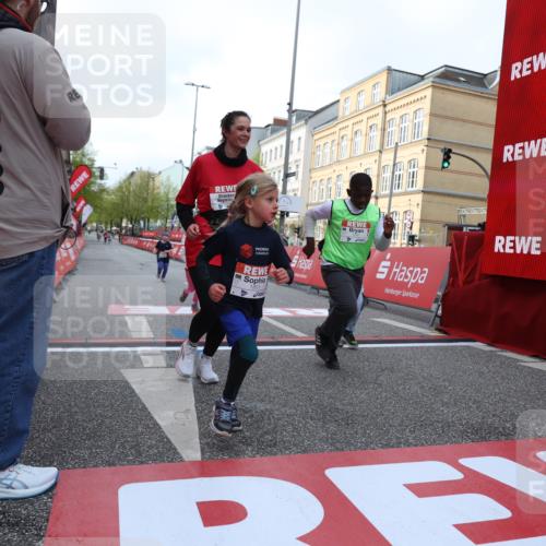 25.04.2026 - Das Zehntel Strokosch-Dieckow http://msf.ph/oto/9618835 25.04.2026 09:12:03 Ziel 1391, 1801, 2557, 3586 meine-sportfotos.de