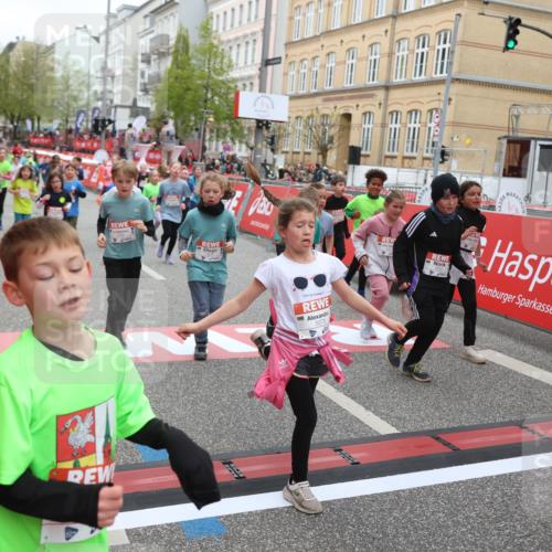 25.04.2026 - Das Zehntel Strokosch-Dieckow http://msf.ph/oto/9618848 25.04.2026 11:00:49 Ziel 5026, 5075, 5078, 5164, 5238, 5402, 5429, 5460, 5860, 6257, 6261, 6387, 6427, 6556, 6608, 6643, 6654, 6661, 6671, 6742, 7033, 7057, 7066, 7078, 7112, 7235, 7241, 7330, 7371, 7372, 7384, 7535, 7559, 7644, 7657, 7761 meine-sportfotos.de