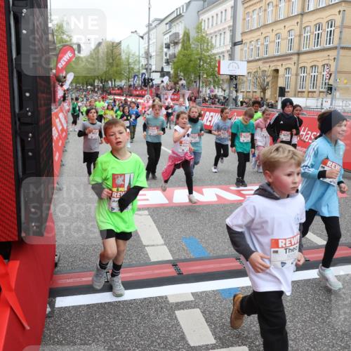 25.04.2026 - Das Zehntel Strokosch-Dieckow http://msf.ph/oto/9618887 25.04.2026 11:00:49 Ziel 5026, 5075, 5078, 5164, 5238, 5402, 5429, 5460, 5860, 6257, 6261, 6387, 6427, 6556, 6608, 6643, 6654, 6661, 6671, 6742, 7033, 7057, 7066, 7078, 7112, 7235, 7241, 7330, 7371, 7372, 7384, 7535, 7559, 7644, 7657, 7761 meine-sportfotos.de